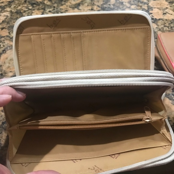 Two used Wallets. - Picture 5 of 6